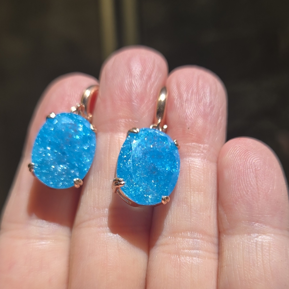 HOST PICK! 🎉🎊Aquamarine "Star" 18k Cushion Cut Sterling & Rosegold Earrings - Picture 6 of 12